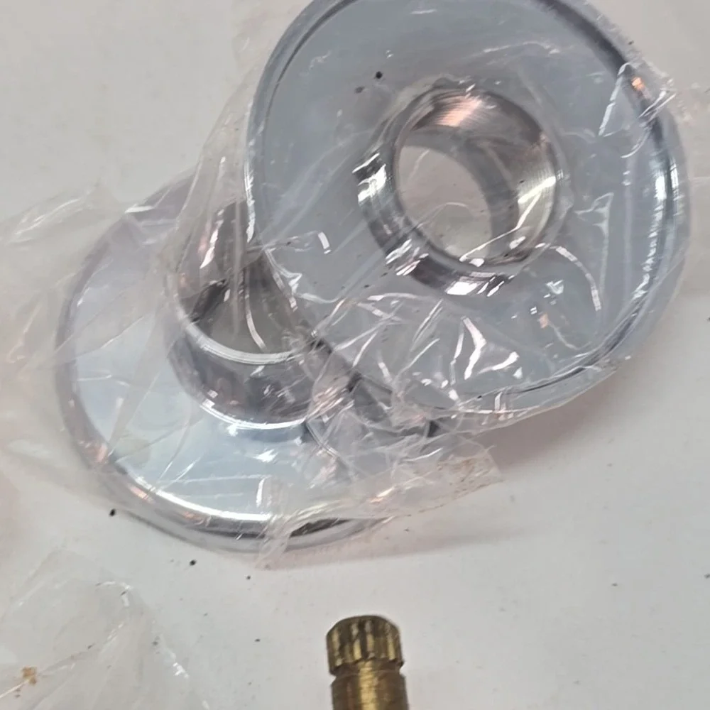 The American Brass Manufacturing Co. Brass 2-valve Tub Filler Threaded Escutcheo
